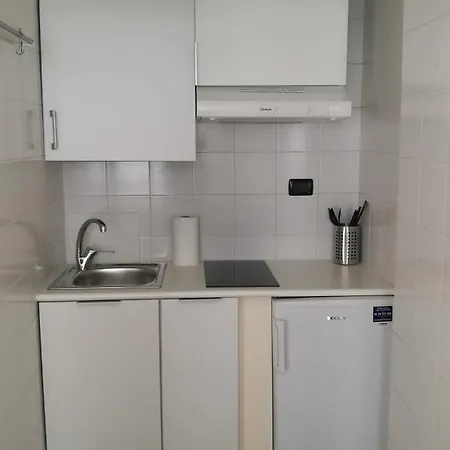Appartement Monolocale Zona Loreto Mm1 Pasteur P1 *
