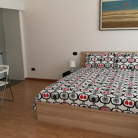 Appartamento Monolocale Zona Loreto Mm1 Pasteur P1